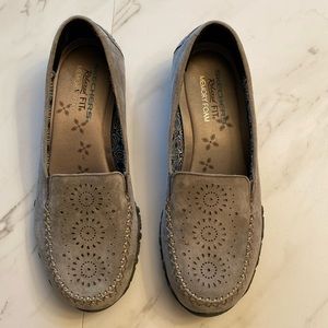 Skechers womens loafer size 7